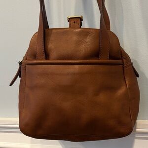 Bally Elegant Brown Leather Handbag